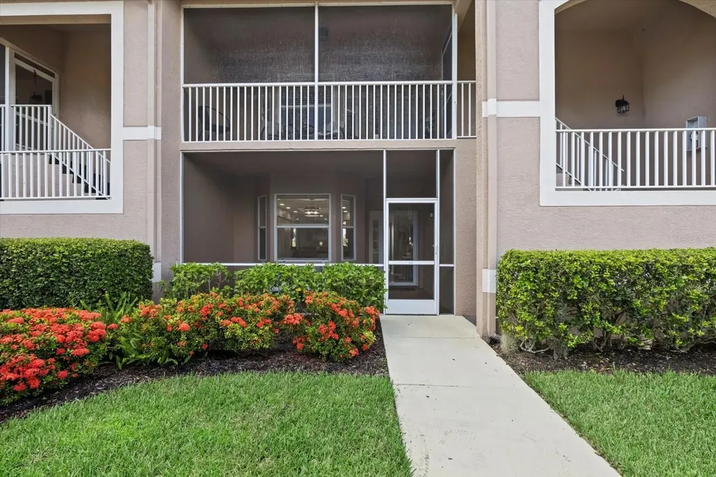 5271 Mahogany Run Avenue Sarasota FL 34241