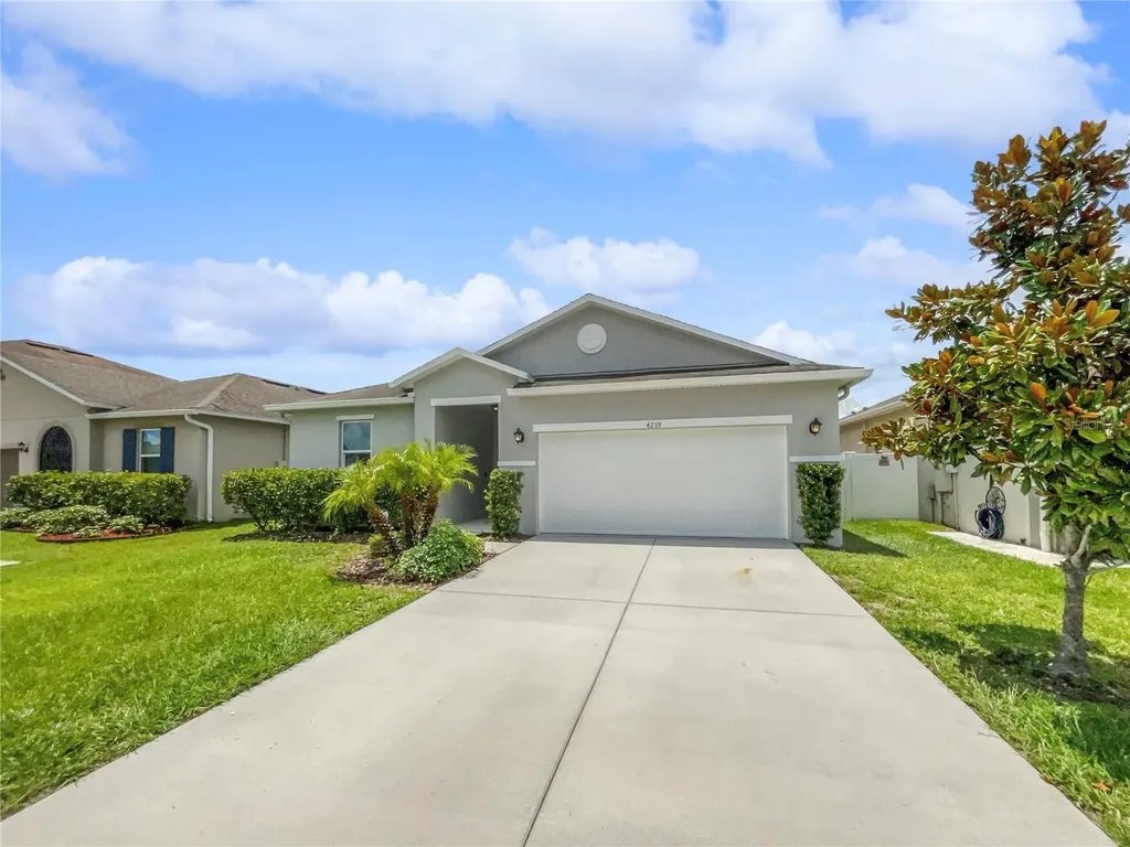 4239 Moon Shadow Loop Mulberry FL 33860