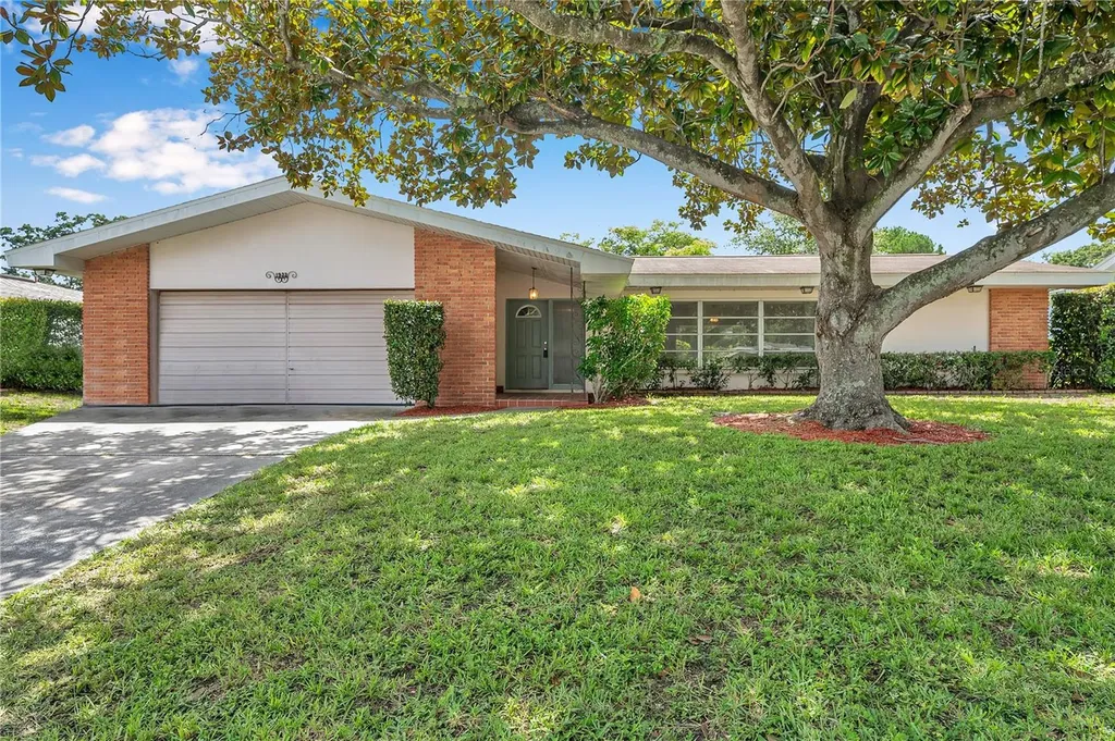 1933 Souvenir Drive Clearwater FL 33755