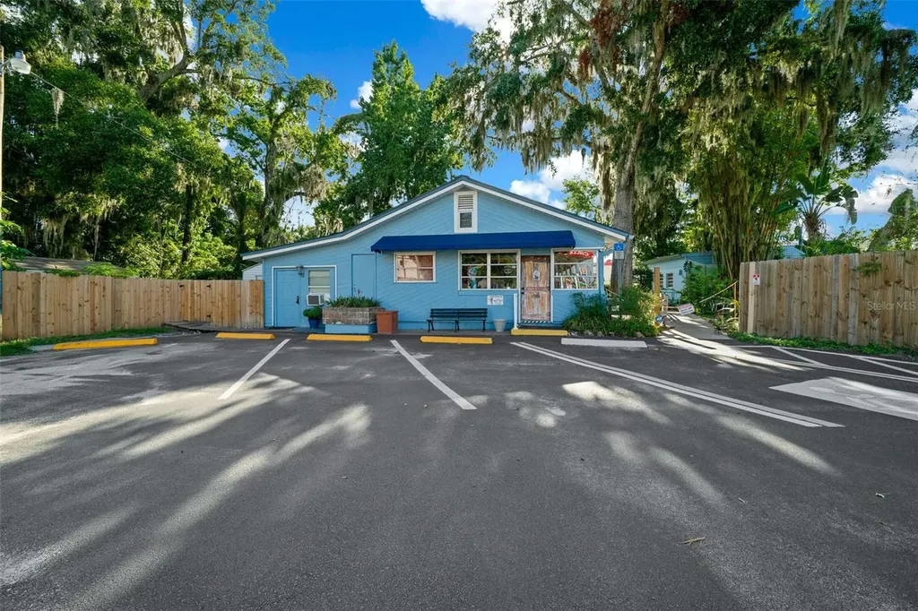 5148 SE Abshier Boulevard Belleview FL 34420