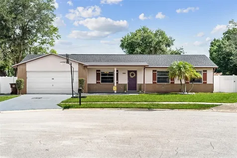1721 Les Court Kissimmee FL 34744