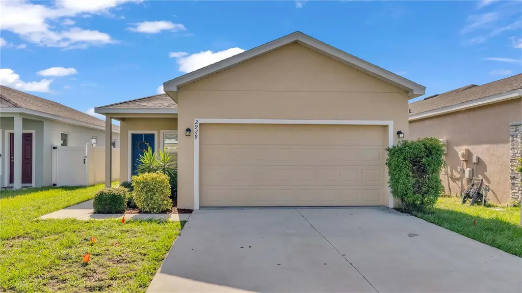 2928 Whispering Trails Drive Winter Haven FL 33884
