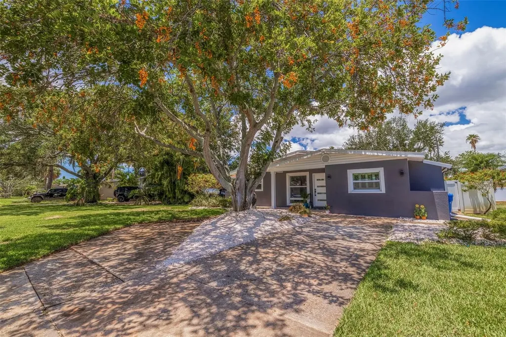 4134 Huntington Street NE St Petersburg FL 33703