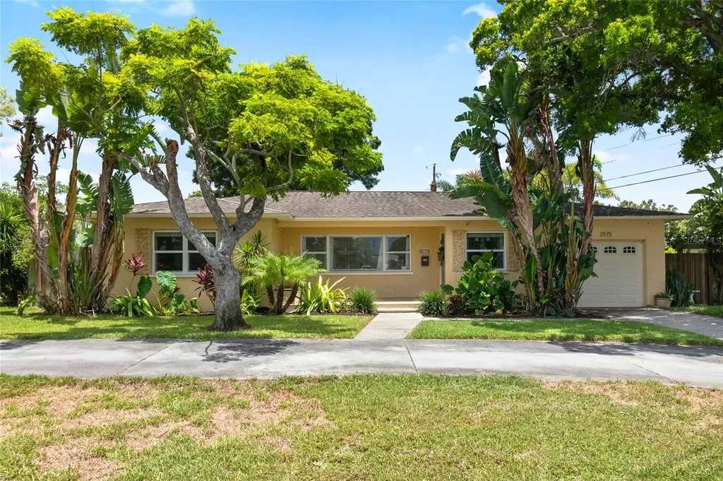2575 40th Street N St Petersburg FL 33713