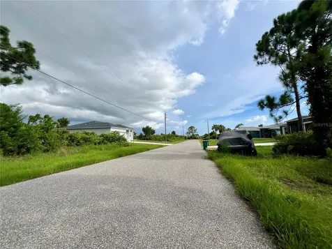 5587 Veracruz Terrace Port Charlotte FL 33981