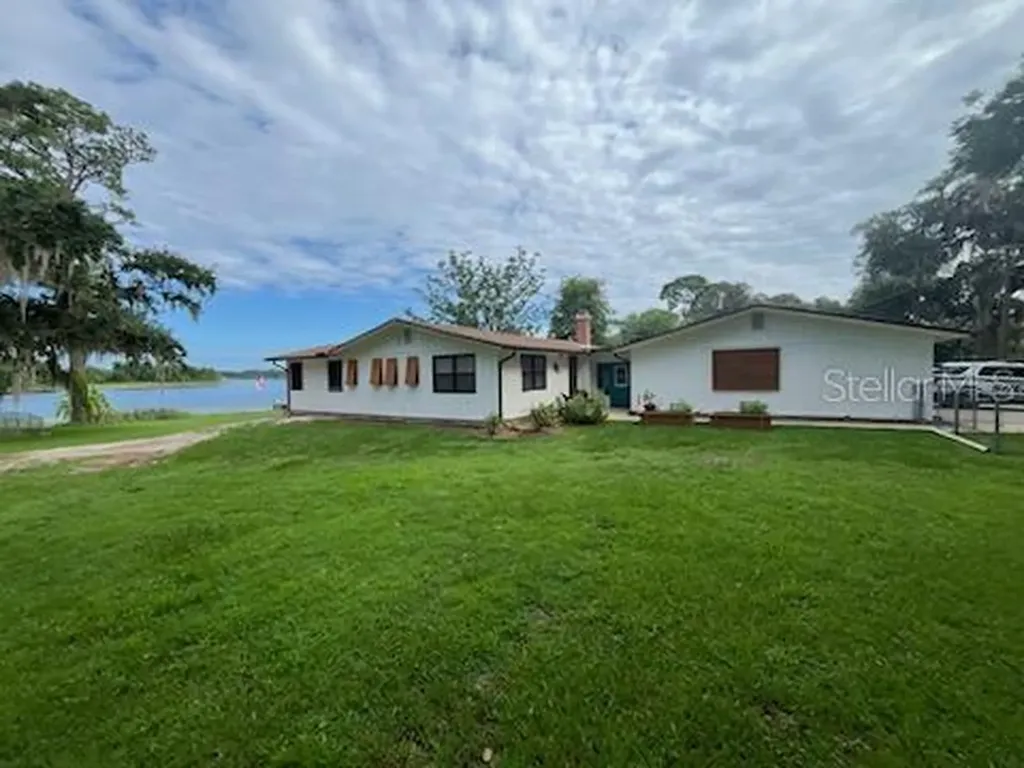 301 Spruce Street Crescent City FL 32112