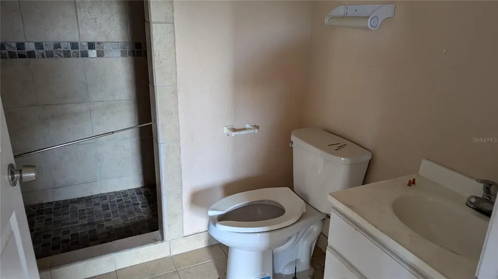 16237 SE 58 Place Ocklawaha FL 32179