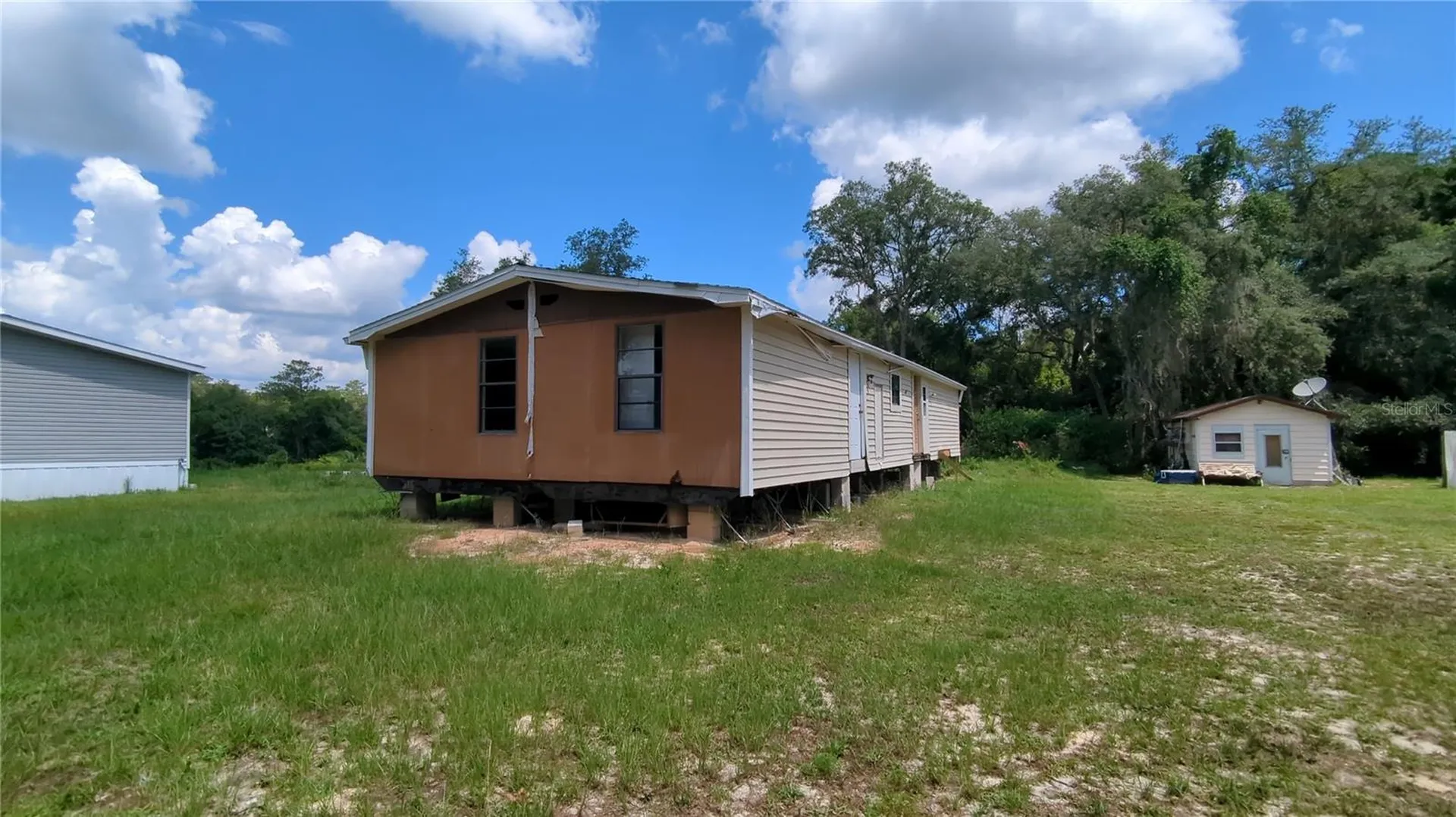 16237 SE 58 Place Ocklawaha FL 32179
