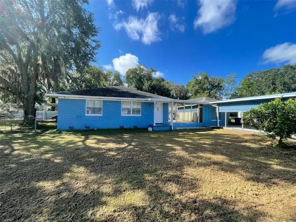 3305 Hickman Avenue Plant City FL 33563