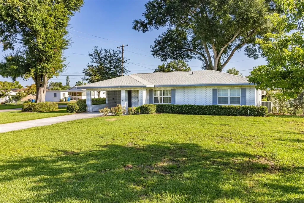320 E Columbia Street Lake Alfred FL 33850