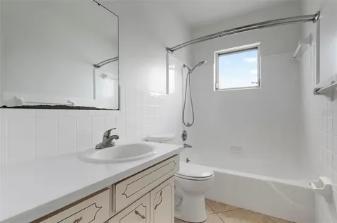 2604 27th Avenue Drive W Bradenton FL 34205