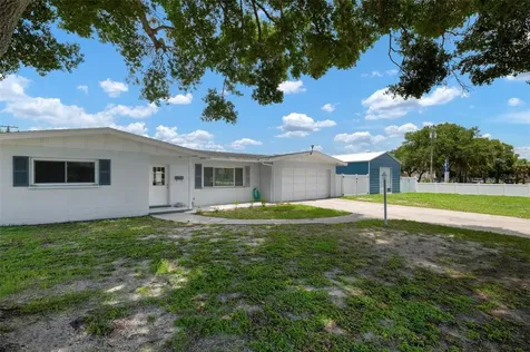 2604 27th Avenue Drive W Bradenton FL 34205