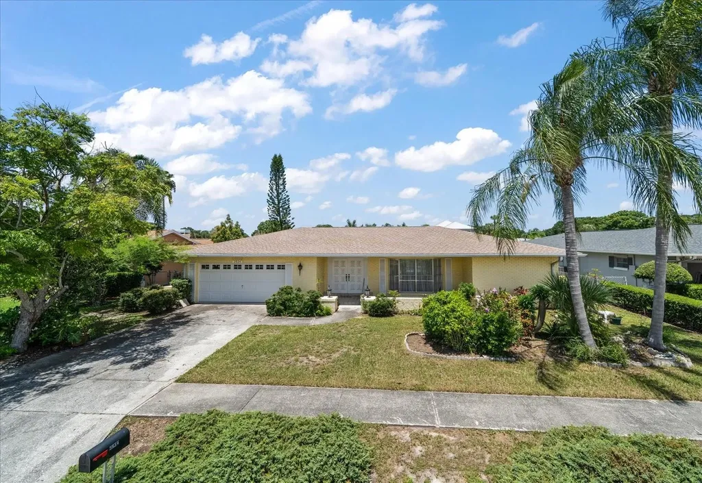 3934 Venetian Way Tampa FL 33634