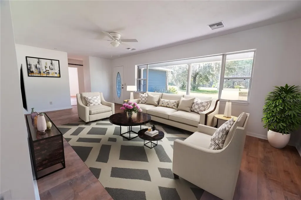 22027 SW County Road 18 Brooker FL 32622