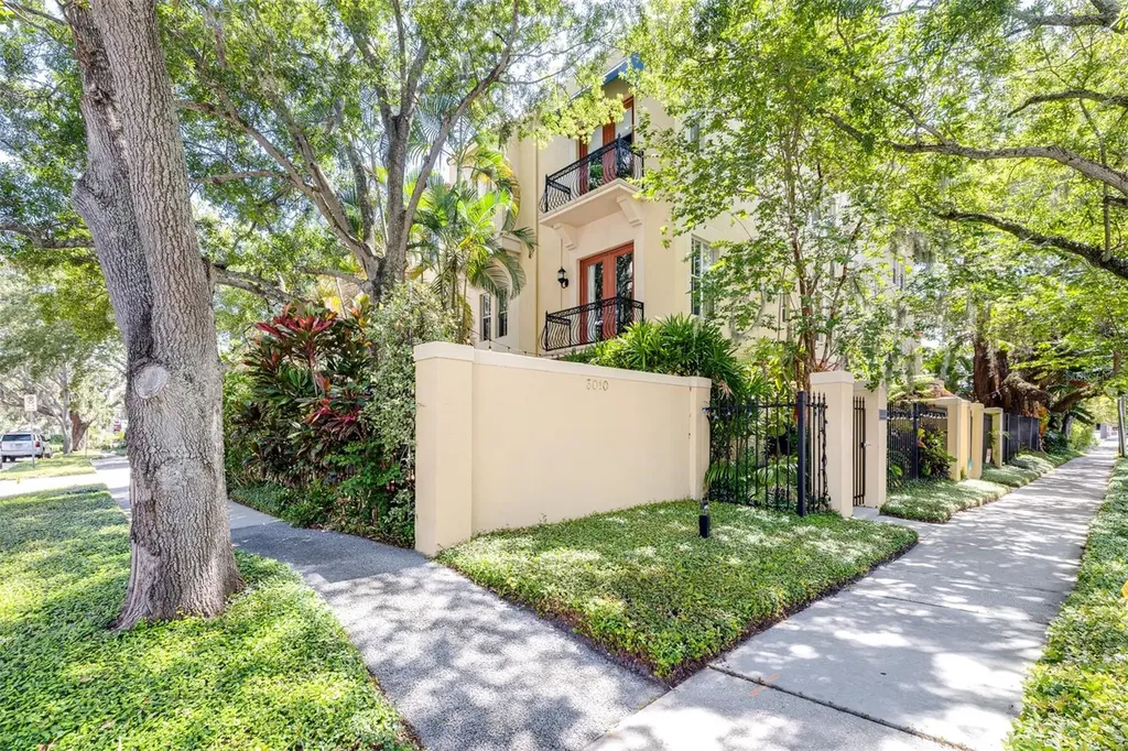 3010 W Stovall Street Tampa FL 33629