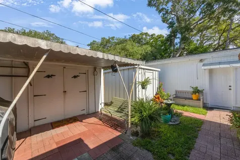 10133 52nd Avenue N St Petersburg FL 33708