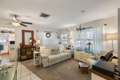 10133 52nd Avenue N St Petersburg FL 33708