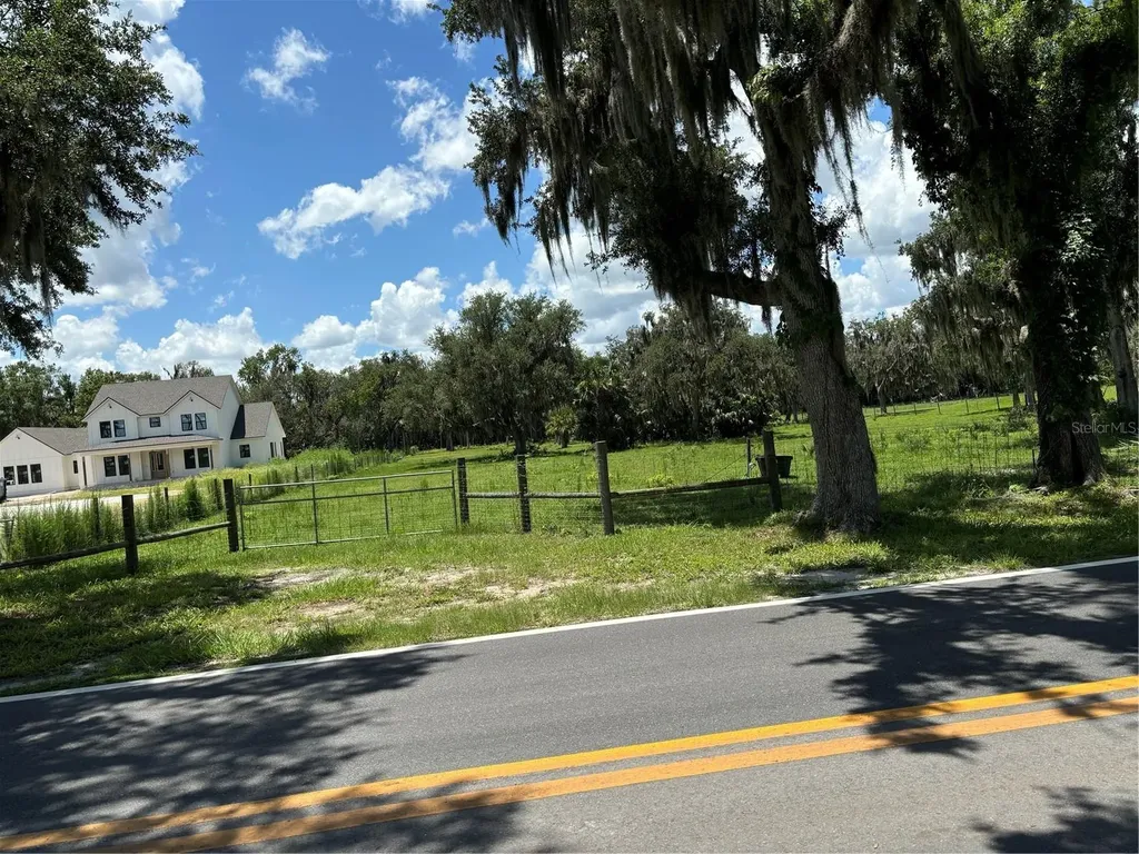 Pine Way Sanford FL 32773