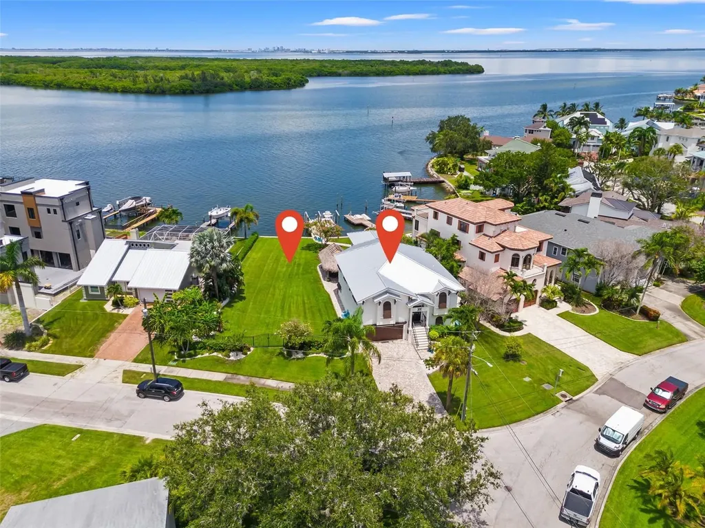1953 Arrowhead Drive NE St Petersburg FL 33703