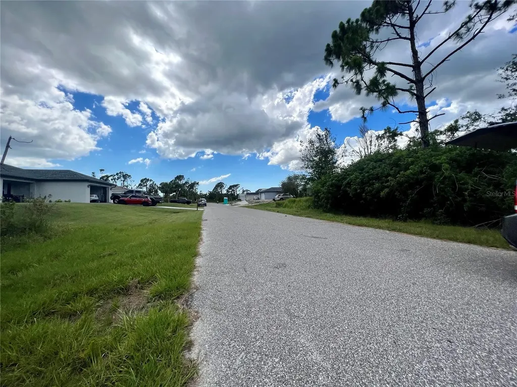 12095 Warden Avenue Port Charlotte FL 33981