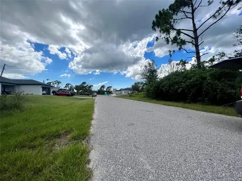 12095 Warden Avenue Port Charlotte FL 33981
