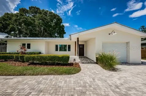 815 44th Avenue NE St Petersburg FL 33703
