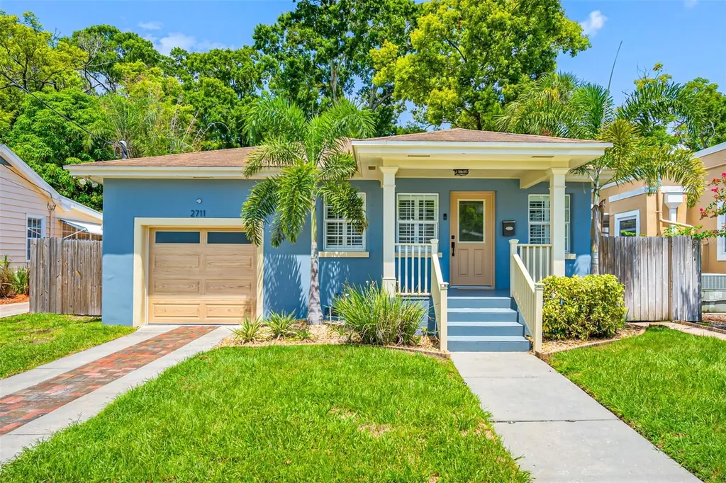 2711 N Essex Court Tampa FL 33602
