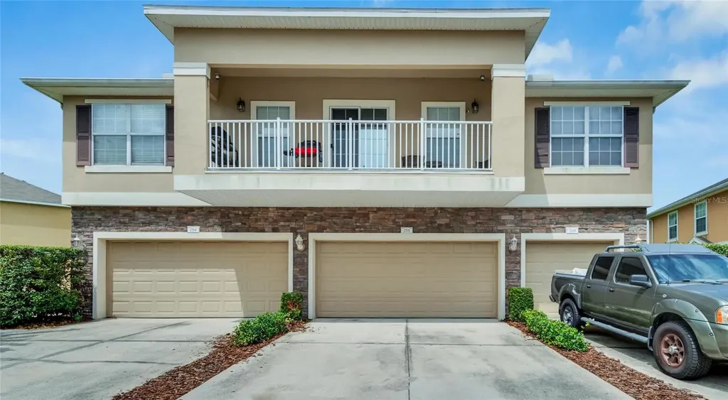 2306 Tanbark Ridge Place Plant City FL 33563