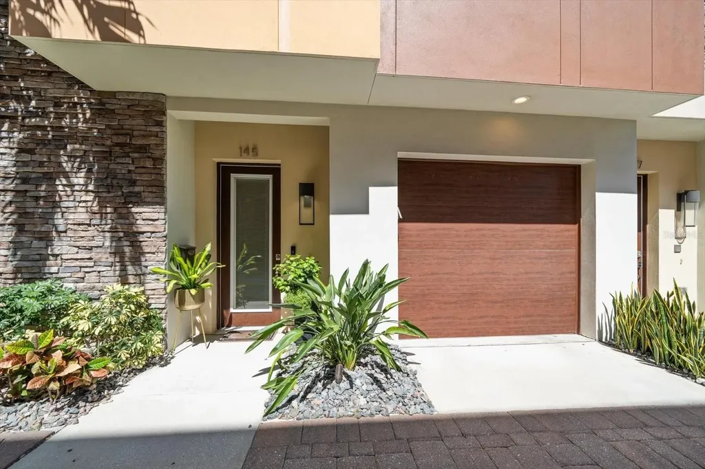 145 5th Avenue NE St Petersburg FL 33701