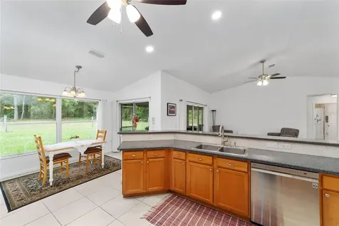 7530 NE 138th Lane Newberry FL 32669