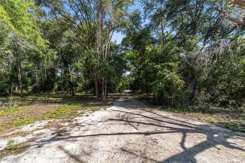 7530 NE 138th Lane Newberry FL 32669