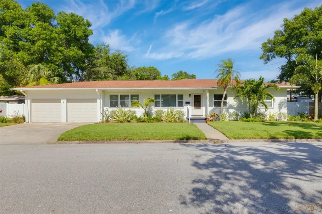 3017 13th Street N St Petersburg FL 33704