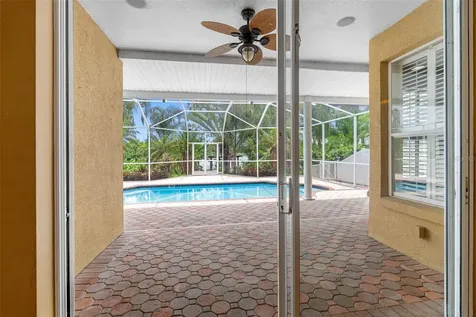 1812 Open Field Loop Brandon FL 33510