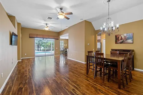 1812 Open Field Loop Brandon FL 33510