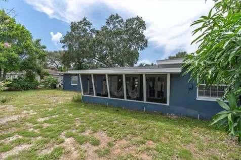 1491 Robinson Drive N St Petersburg FL 33710