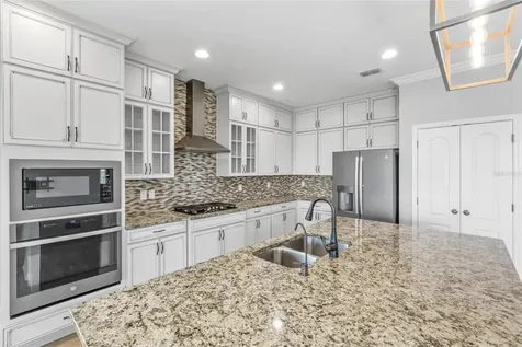 2392 Panoramic Circle Apopka FL 32703
