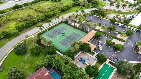 139 Maraviya Boulevard Nokomis FL 34275