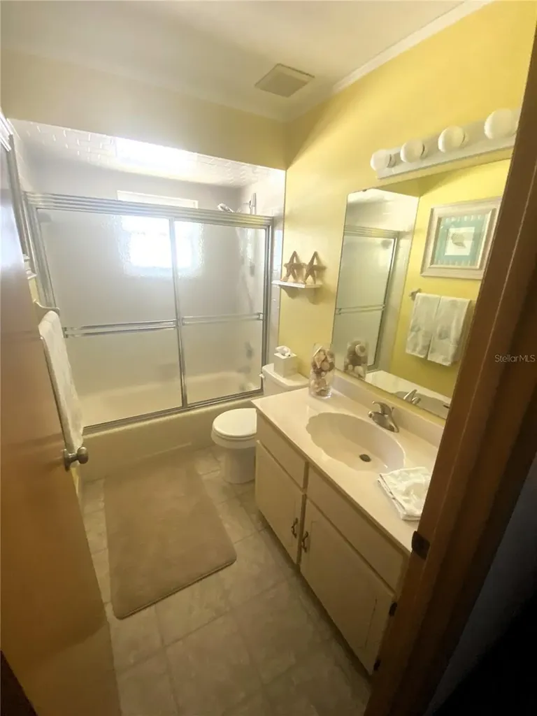 829 E 12th Avenue New Smyrna Beach FL 32169