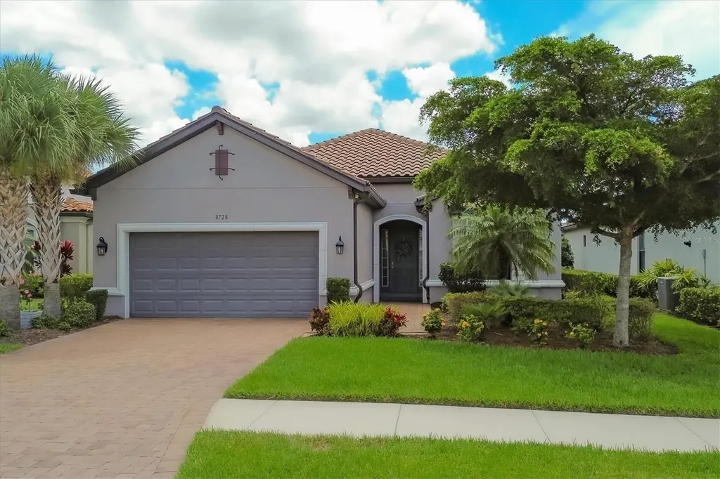 8728 Amaretto Avenue Sarasota FL 34238