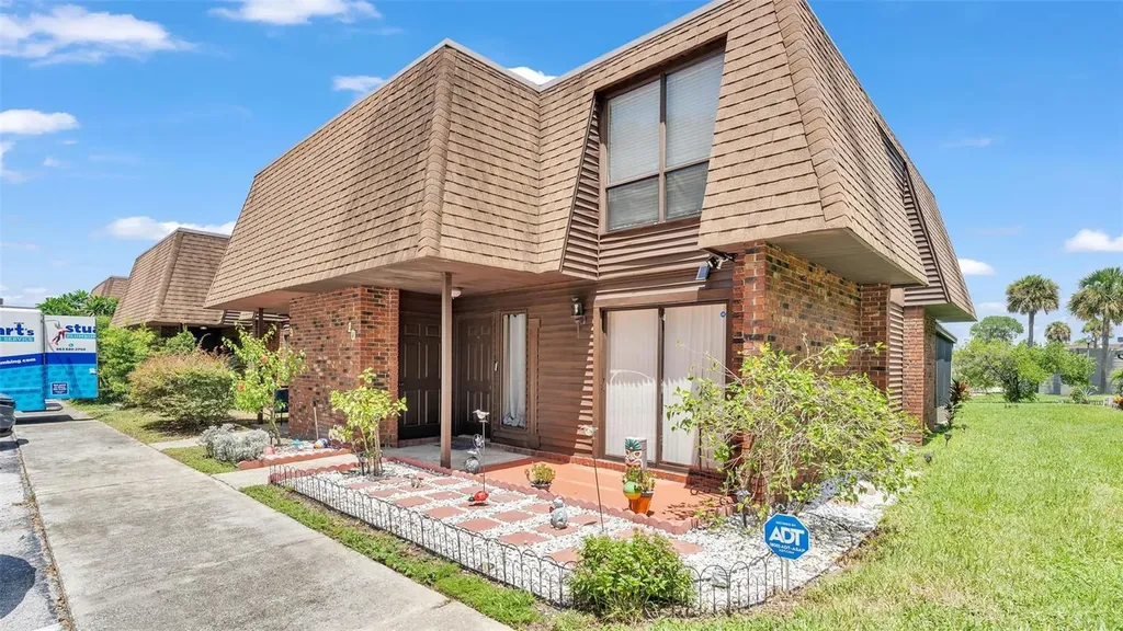 1836 N Crystal Lake Drive Lakeland FL 33801