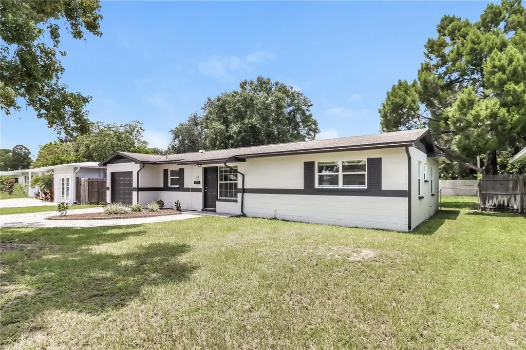 1191 76th Avenue N St Petersburg FL 33702