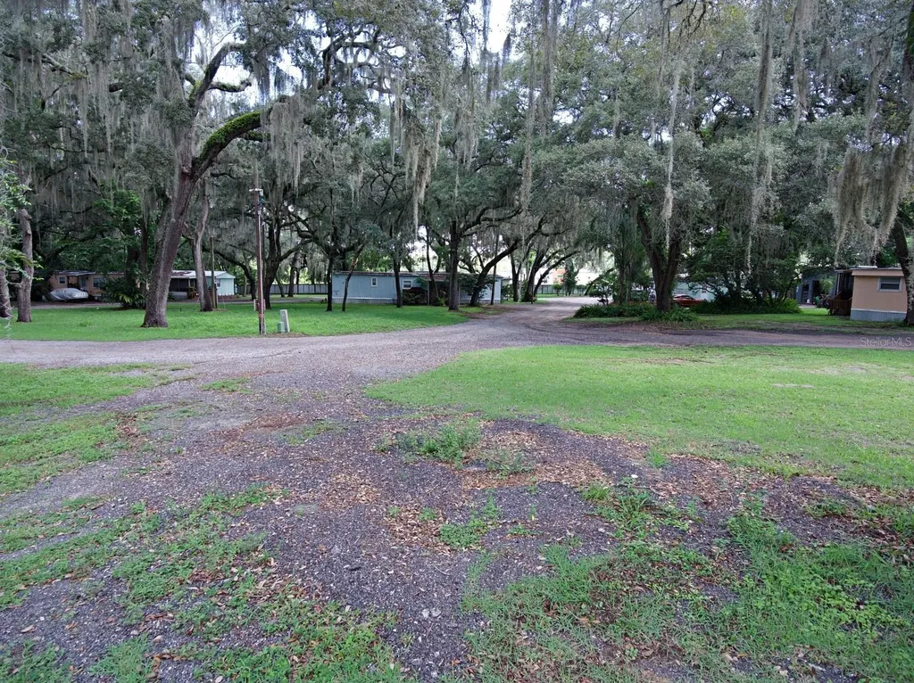 28313 Us Highway 27 Leesburg FL 34748