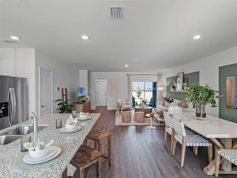 2738 Flushing Drive Apopka FL 32703