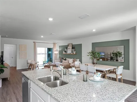 2738 Flushing Drive Apopka FL 32703