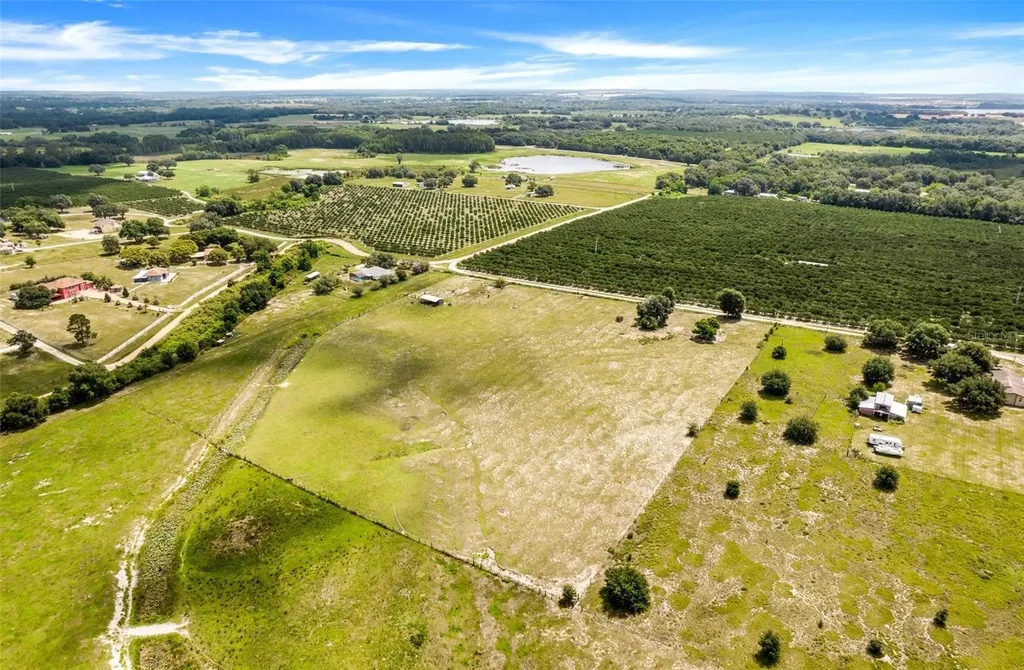 Smith Road Groveland FL 34736