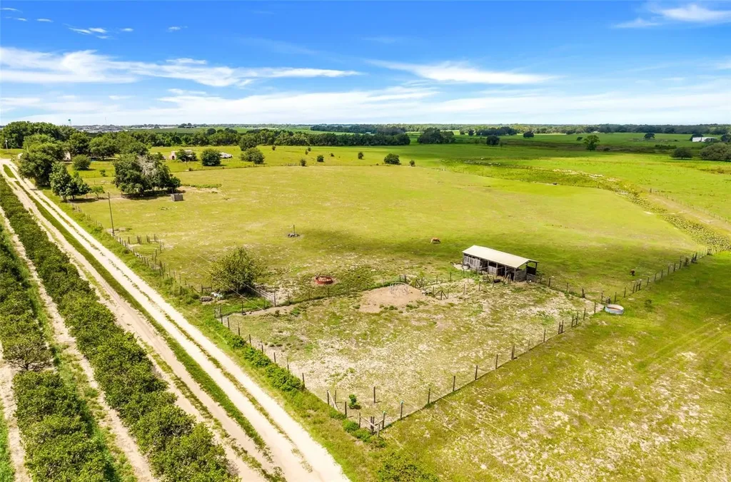 Smith Road Groveland FL 34736