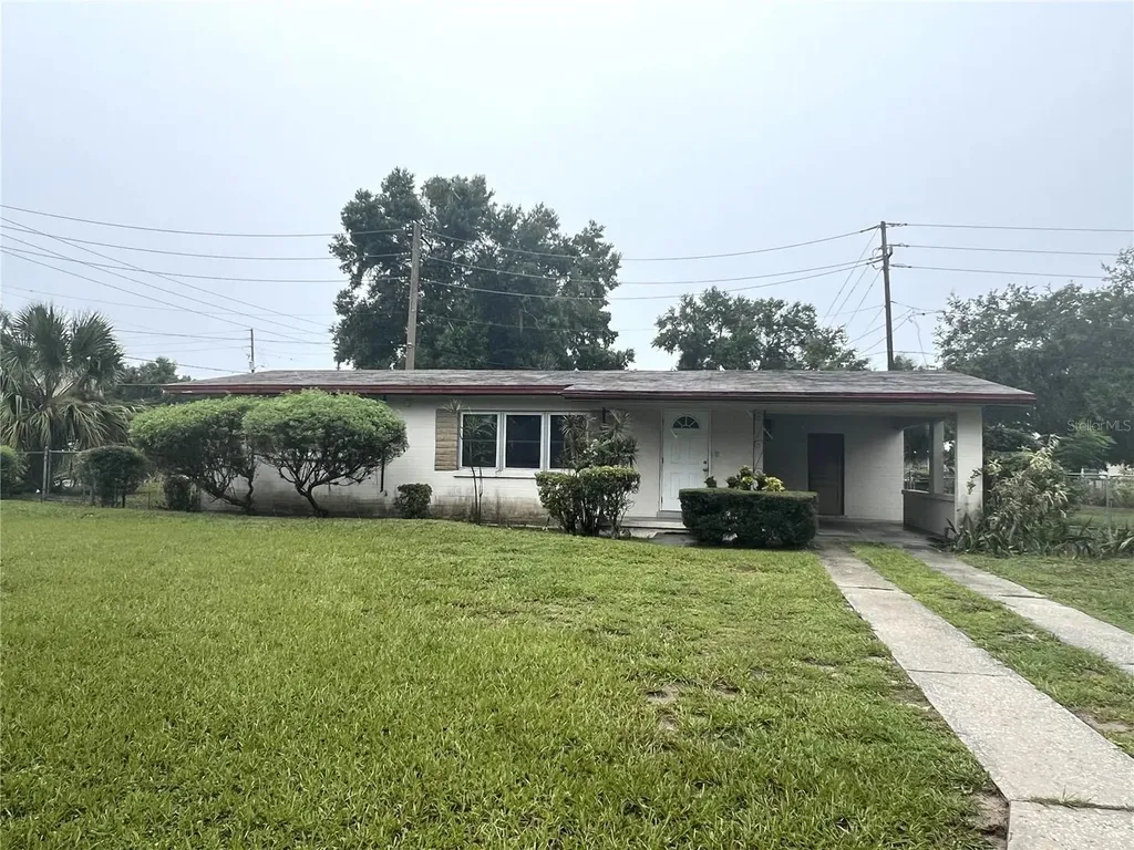 330 Steedly Avenue Lake Wales FL 33853