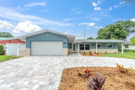 3576 18th Avenue N St Petersburg FL 33713
