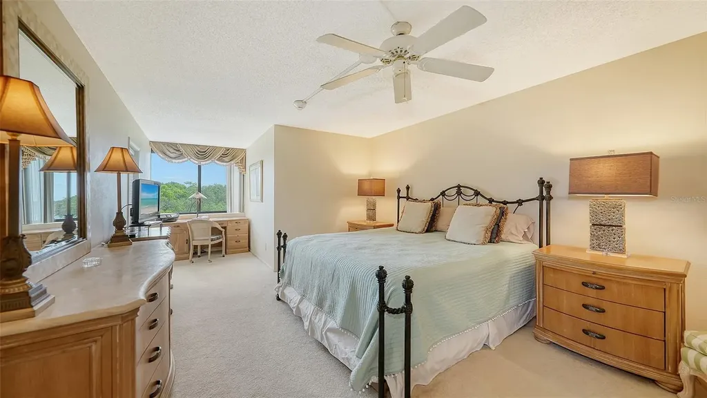 826 Bayport Way Longboat Key FL 34228
