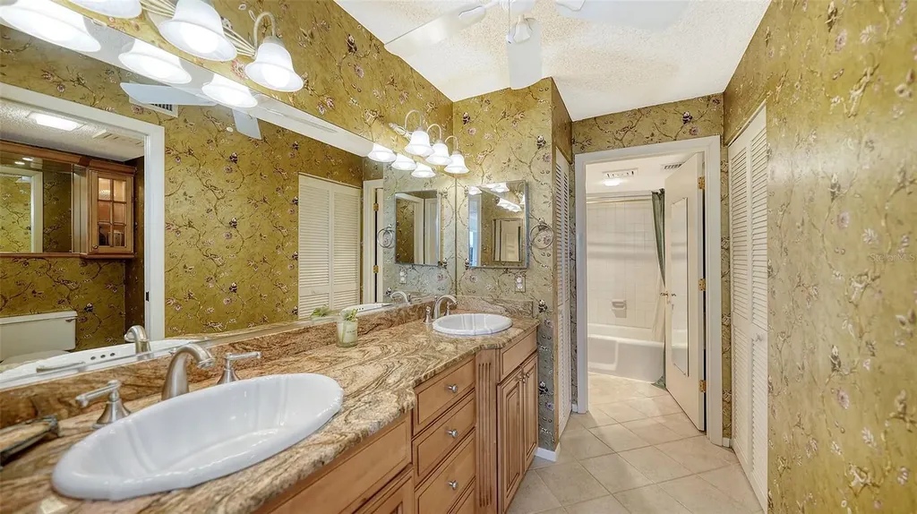 826 Bayport Way Longboat Key FL 34228
